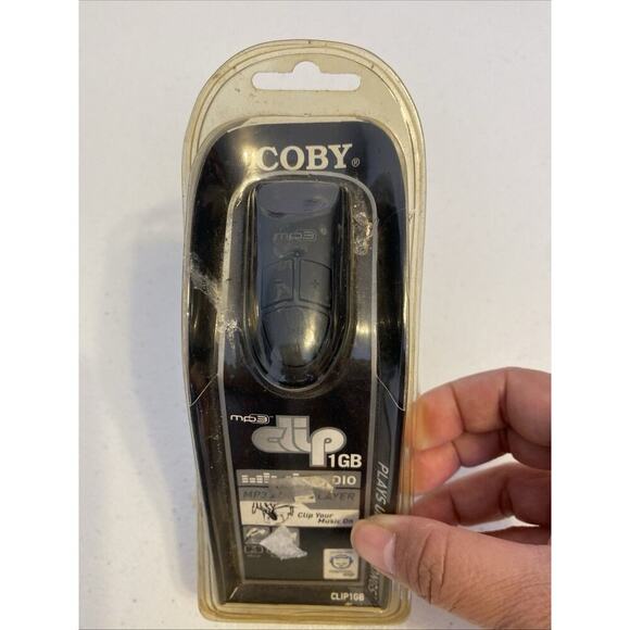 Coby 1 GB MP3 Audio Player 500 Songs Clip 1G Sealed Vintage Y2K 2007 - Picture 2 of 7